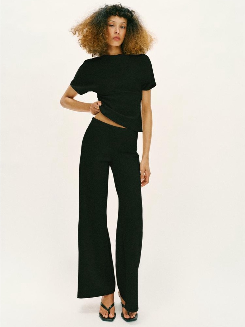 New Sold Out Black Stretched Wide Pants